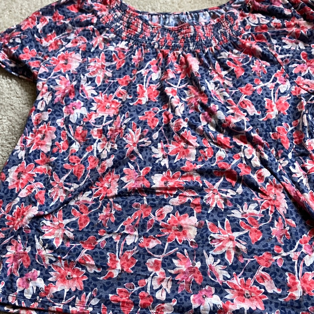 Red & blue floral top